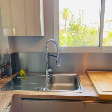 דירה Large Studio With Parking ניס